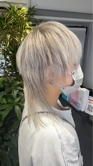 セミロング カラー mimiiy梅田 中崎町ハイトーンのヘアスタイル