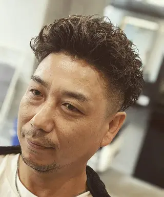 ミディアム メンズ パーマ FRANK'SBARBER所属・💈山本  卓士💈のヘアスタイル