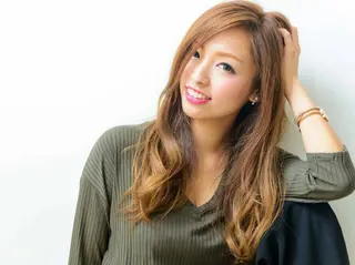 ロング Ruheplatz所属・HIKARI@ Ruheplatzのヘアスタイル