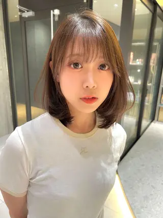 ミディアム カラー ヘアアレンジ fumika🎀 韓国ヘア×ベージュのヘアスタイル