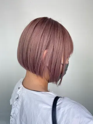 ショート カラー 白髪ぼかし バレイヤージュ志鎌のヘアスタイル