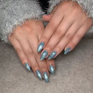 ネイル 三輪 彩美春のネイルデザイン