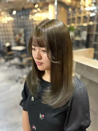 セミロング 🌷ブリーチ縮毛矯正 /mina🌷のヘアスタイル