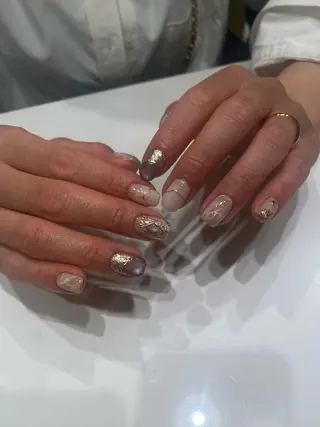 ネイル EARTH coiffure beaute 東松山店所属・町田 杏花のネイルデザイン