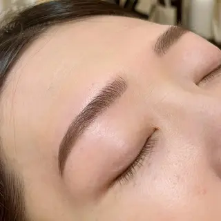 アイブロウ BeckyLash 広瀬のマツエク・マツパデザイン