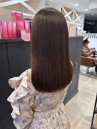 ロング カラー 細沼 葵のヘアスタイル