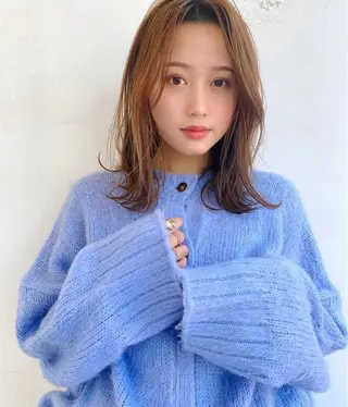 ロング カラー コウ チホウのヘアスタイル