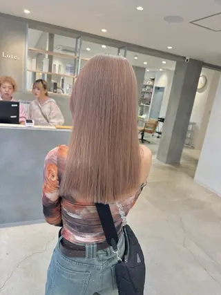 ロング カラー ukyo/透明感 カラー/ハイライトのヘアスタイル