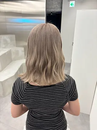 ミディアム カラー 🥨ケアブリーチ🥨 栄 かのんのヘアスタイル