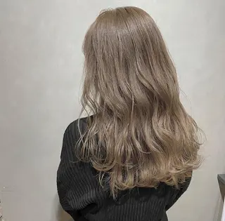 セミロング カラー CLUTCH天王寺 西藤遥河のヘアスタイル