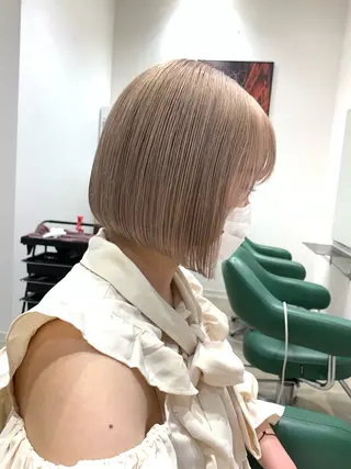 ショート 🩶ブリーチ/ レイヤー🩶フミカのヘアスタイル