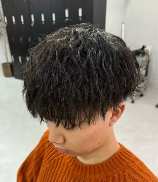 パーマ メンズ 金子勇希🔥パーマ 比率90%以上🔥のヘアスタイル
