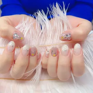 ネイル YUYI.nail salon所属・Mi Naのネイルデザイン