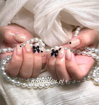 ネイル nailsalon vi+新人LiLiのネイルデザイン