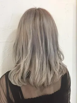 セミロング カラー 🌼こやま かおり🌼のヘアスタイル