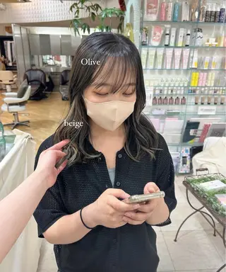 ミディアム カラー ありむらもえ/ インナーカラーのヘアスタイル