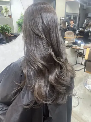 ロング カラー AIRI layer cut hairのヘアスタイル