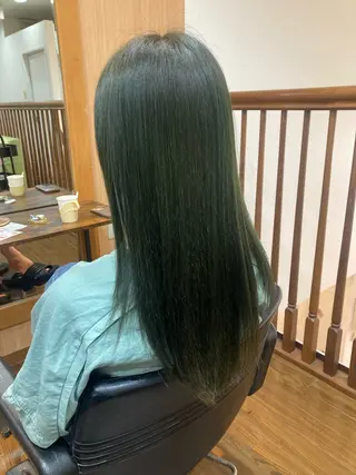 ロング MOLLASALON 浅香山店所属・ツジ モモカのヘアスタイル