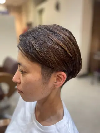 ショート リヴァベイリア所属・ショートヘア/ 鈴木 亜紀子のヘアスタイル