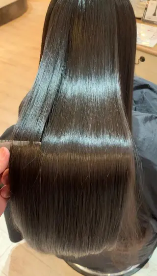 ロング カラー N° uairo 川崎店【ユアイロ】のヘアスタイル