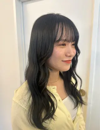 ミディアム オノ アイラのヘアスタイル