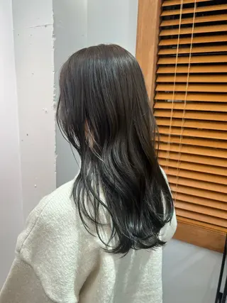 カラー aiko【艶カラー ・ミニモ年内で終了】のヘアスタイル