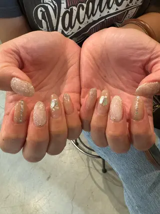 ネイル 藤井 里緒奈のネイルデザイン