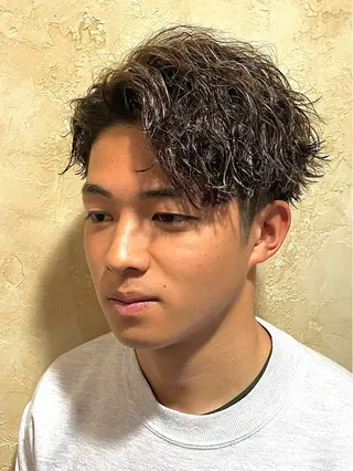 ミディアム パーマ メンズ 🔥メンズ特化🔥 塩拓巳のヘアスタイル