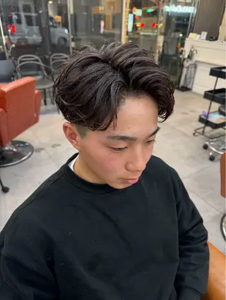 ショート カラー パーマ メンズ メンズ/パーマ/ 短髪/京都駅/井上光のヘアスタイル