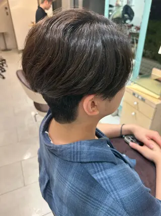 カラー 🦄 岡田 詠 🦄のヘアスタイル
