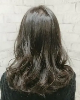 カラー セミロング ヘアアレンジ 秋山 幸太のヘアスタイル