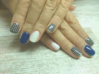 ネイル charme所属・. SHIORIのネイルデザイン