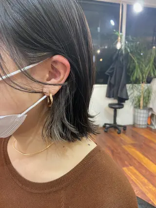 ミディアム カラー 岡本康平/ボブ /ブリーチ/レイヤーのヘアスタイル