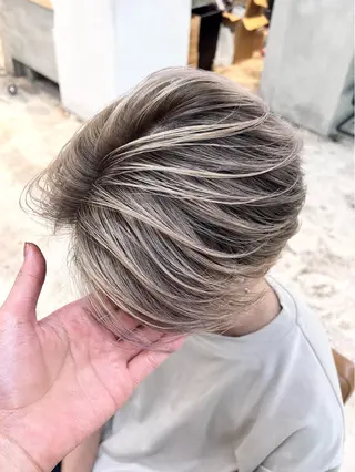 ショート カラー メンズ バレイヤージュ/ シャドウルーツ/安室のヘアスタイル