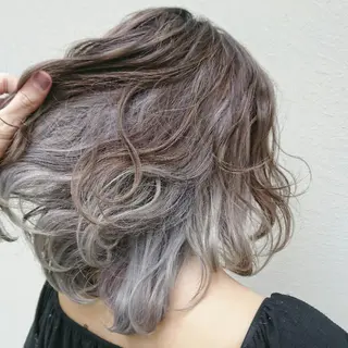 ミディアム カラー 艶髪✨ハイトーン ✨ホワイト✨北宗一郎のヘアスタイル