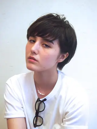 ショート カラー シンプル+αな デザインを 松崎陸のヘアスタイル