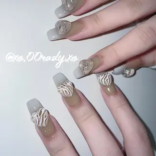 セミロング カラー パーマ ヘアアレンジ メンズ キッズ ネイル マツエク・マツパ ⛓Miyu ⛓のネイルデザイン