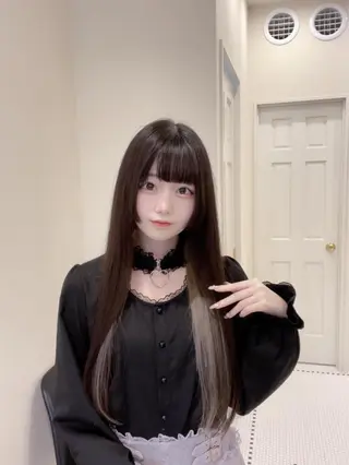 ロング りく レイヤーカット ケアブリーチのヘアスタイル