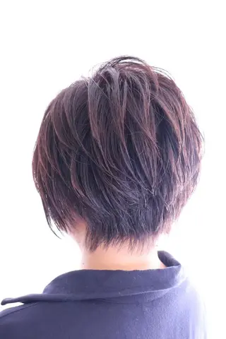 ショート カラー 小川 美香のヘアスタイル