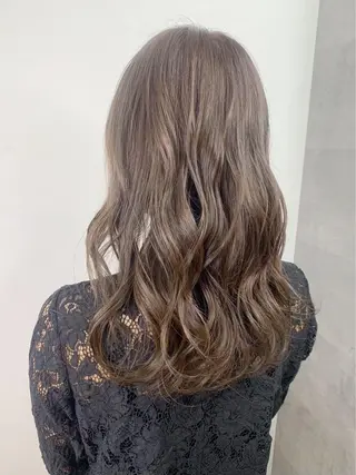 セミロング _WHITE 静岡店のヘアスタイル