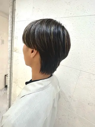 ミディアム 安田 柚月のヘアスタイル