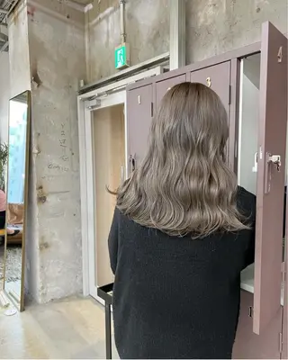 ロング カラー 松井ゆら/ 酸性ストレート/暖色のヘアスタイル