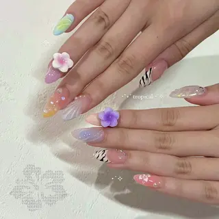 ネイル BONNIE所属・BONNIE MIKIのネイルデザイン