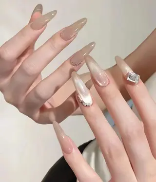 ネイル VIVIAN リサのネイルデザイン