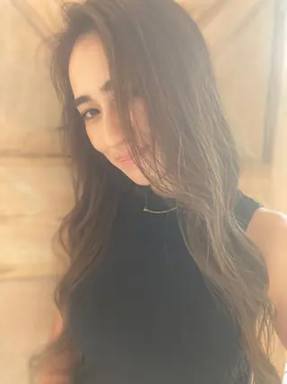 ロング カラー 柳下 涼のヘアスタイル