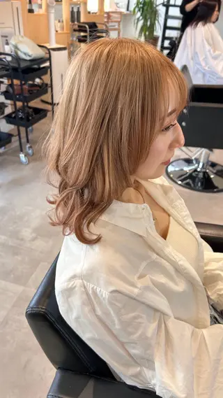 ミディアム カラー HANA by RIZのヘアスタイル