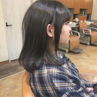 ミディアム カラー モリオフロムロンドン池袋店所属・冨永 さやかのヘアスタイル