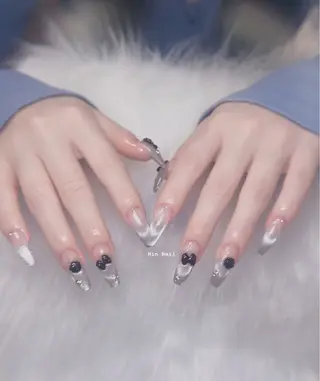 ネイル Hin Nail Osaka所属・Hin Nailsのネイルデザイン