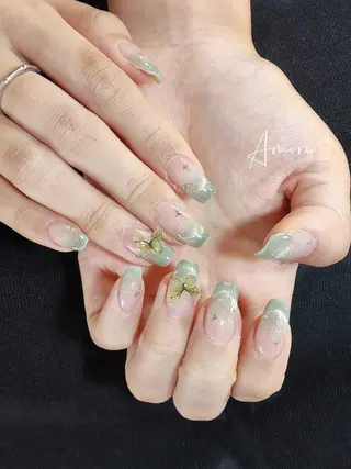 ネイル XIXI 🦁のネイルデザイン