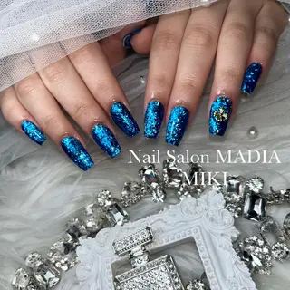 ネイル MADIA本厚木店所属・MADIA _mikiのネイルデザイン